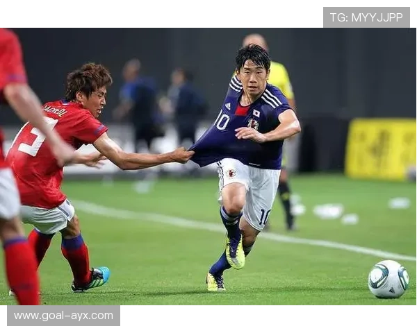 足球断腿球星的坚韧人生 从伤痛中崛起的传奇故事