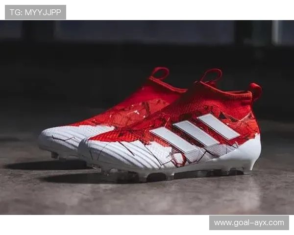 阿迪最新款足球鞋助力球星突破极限展现速度与技术革新